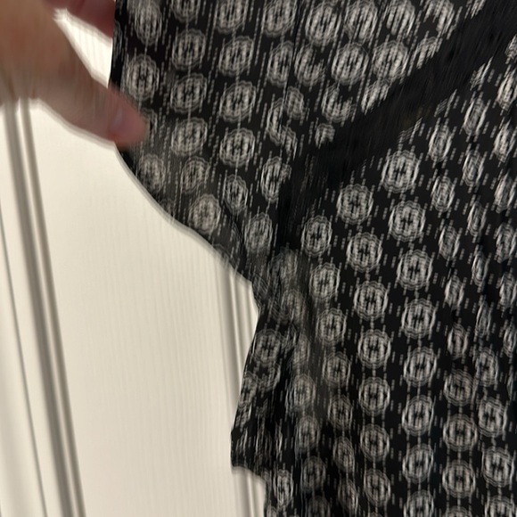 NWT Loft flutter Sleeve Top. - Picture 3 of 5